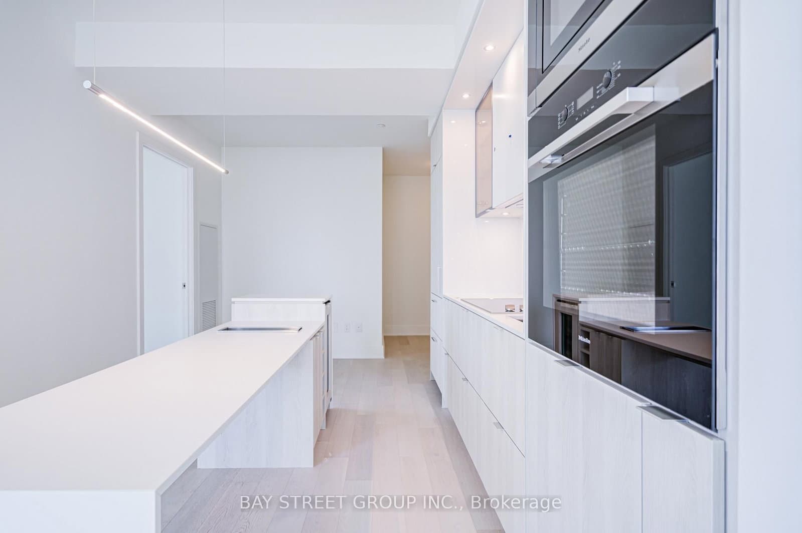 11 Yorkville Avenue, Unit 2312 thumbnail 15