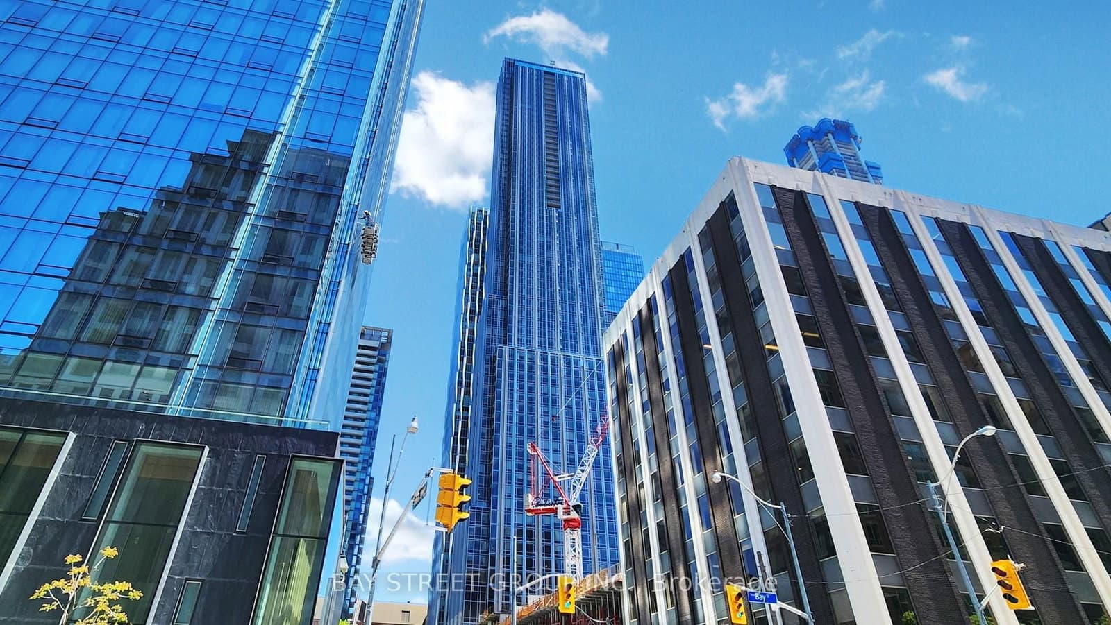 11 Yorkville Avenue, Unit 2312 thumbnail 2
