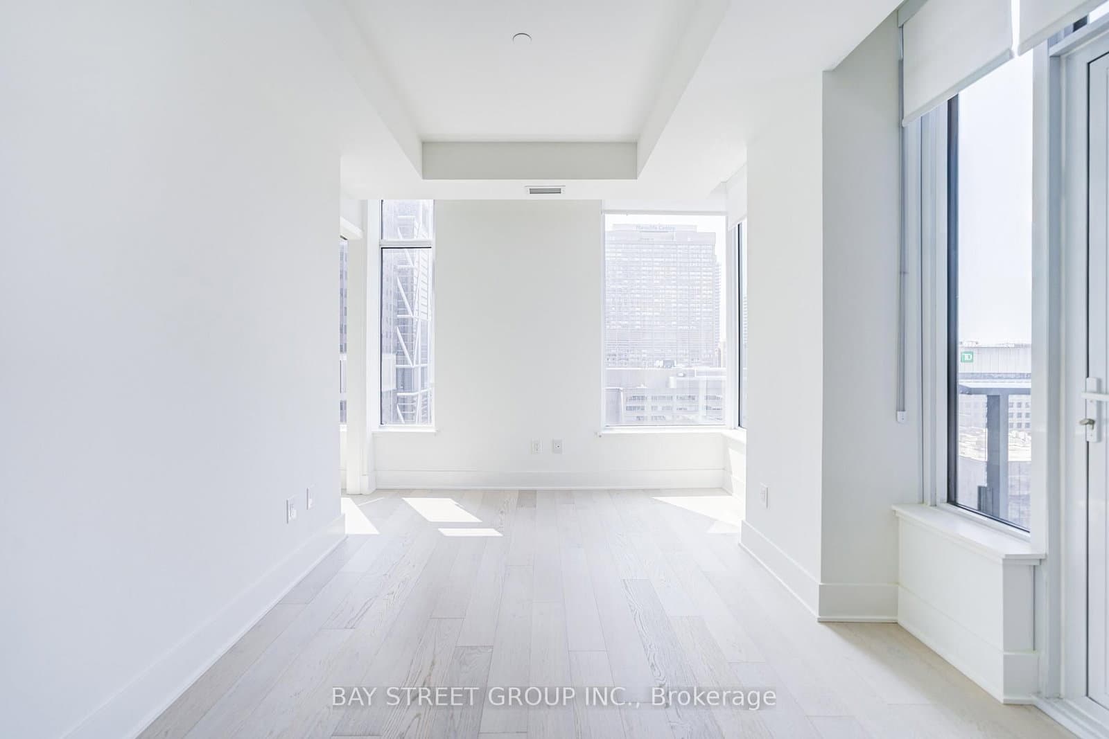 11 Yorkville Avenue, Unit 2312 thumbnail 22