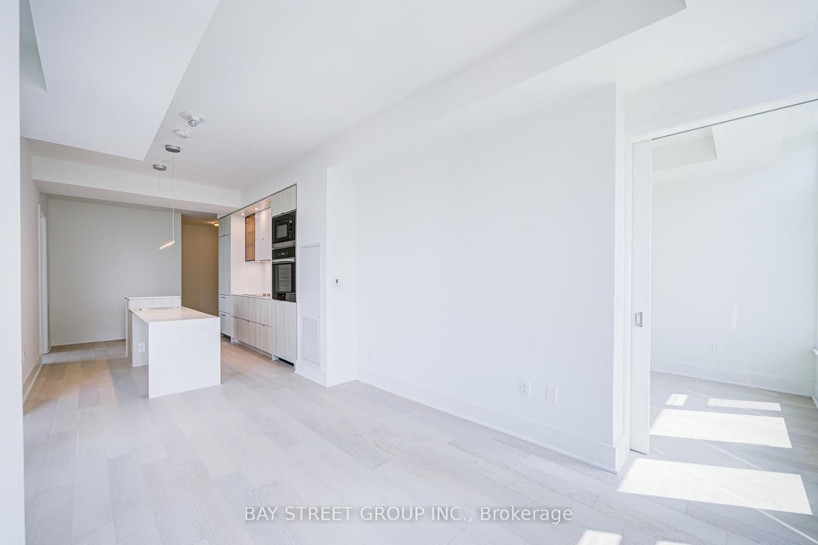 11 Yorkville Avenue, Unit 2312 thumbnail 24