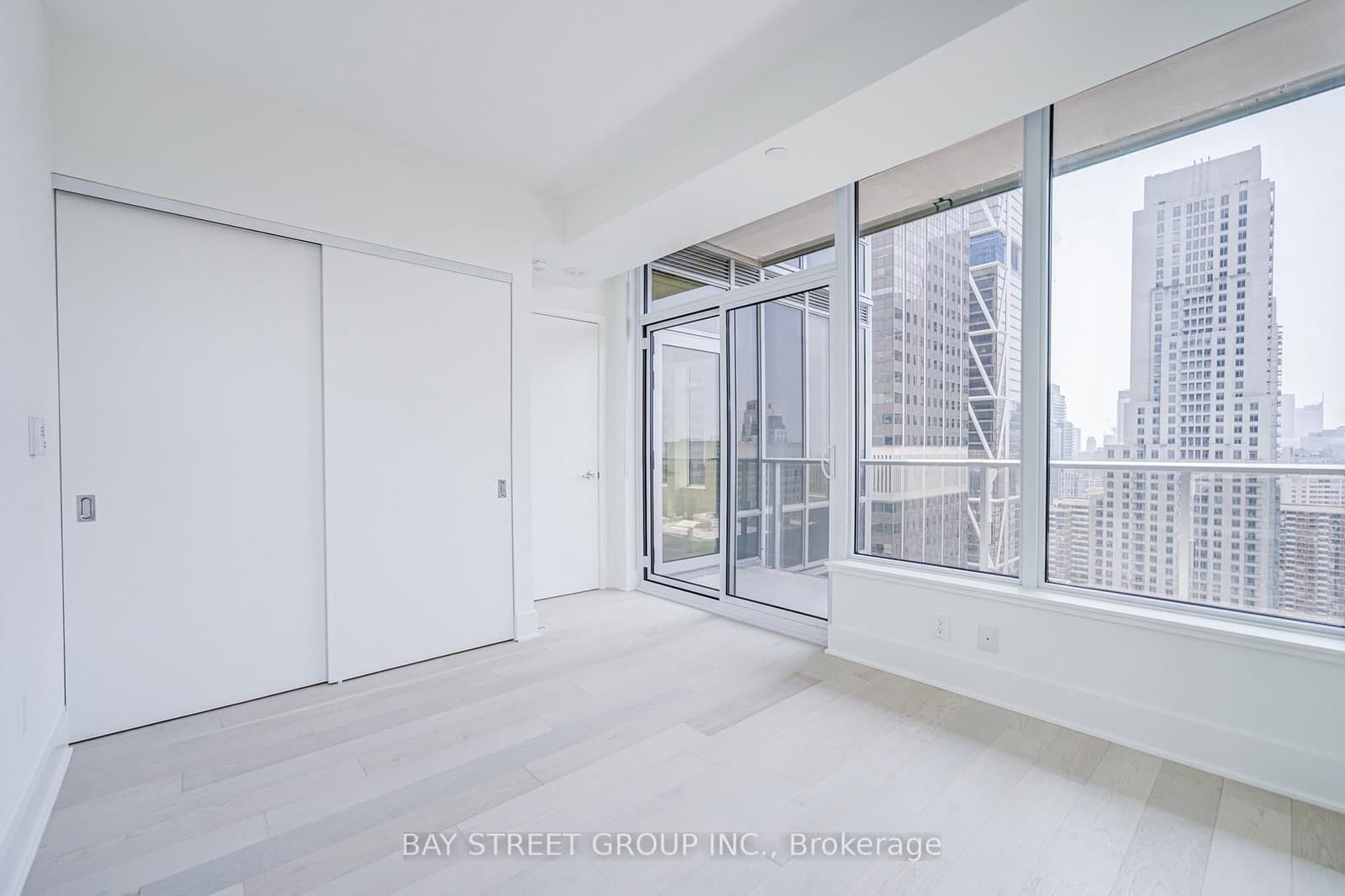 11 Yorkville Avenue, Unit 2312 thumbnail 31