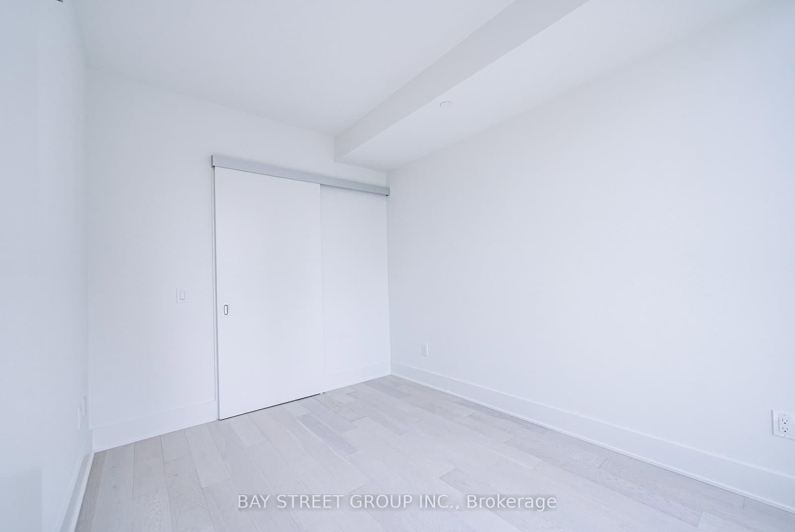 11 Yorkville Avenue, Unit 2312 thumbnail 32