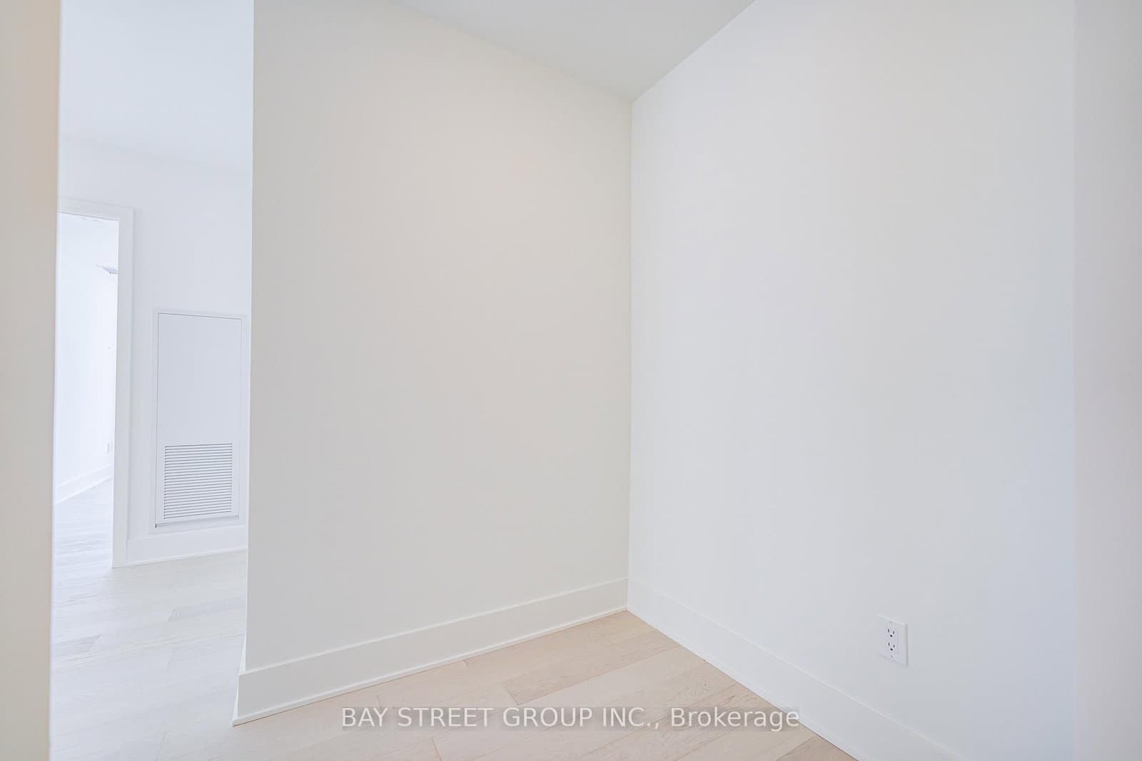 11 Yorkville Avenue, Unit 2312 thumbnail 6