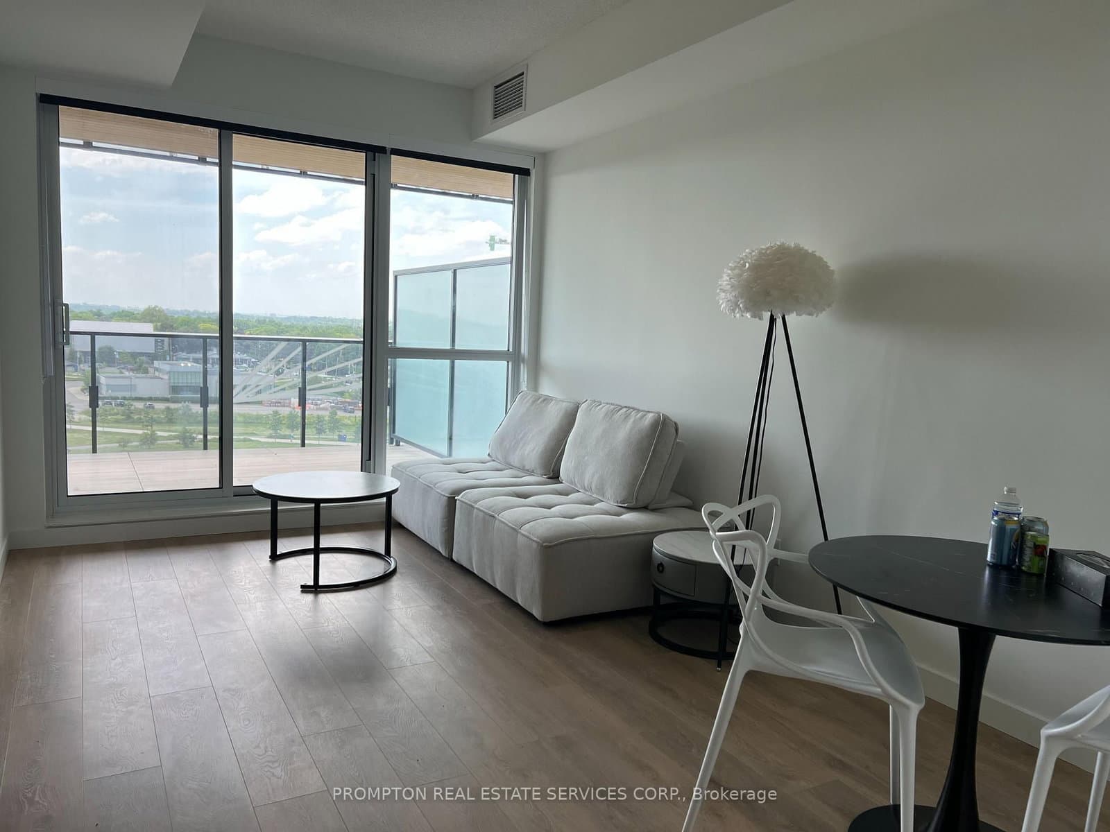 25 Mcmahon Drive, Unit 810 thumbnail 18