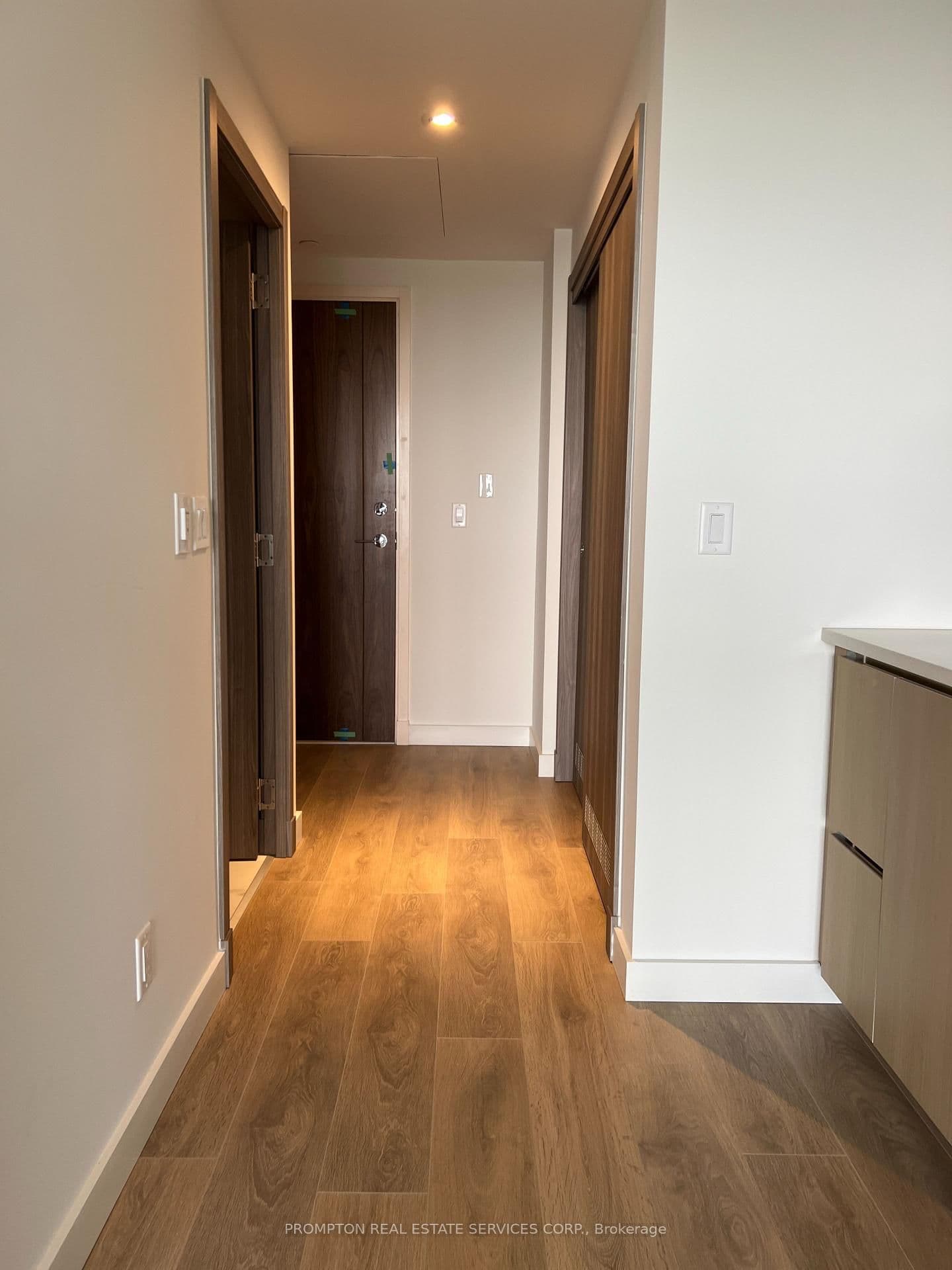 25 Mcmahon Drive, Unit 810 thumbnail 20