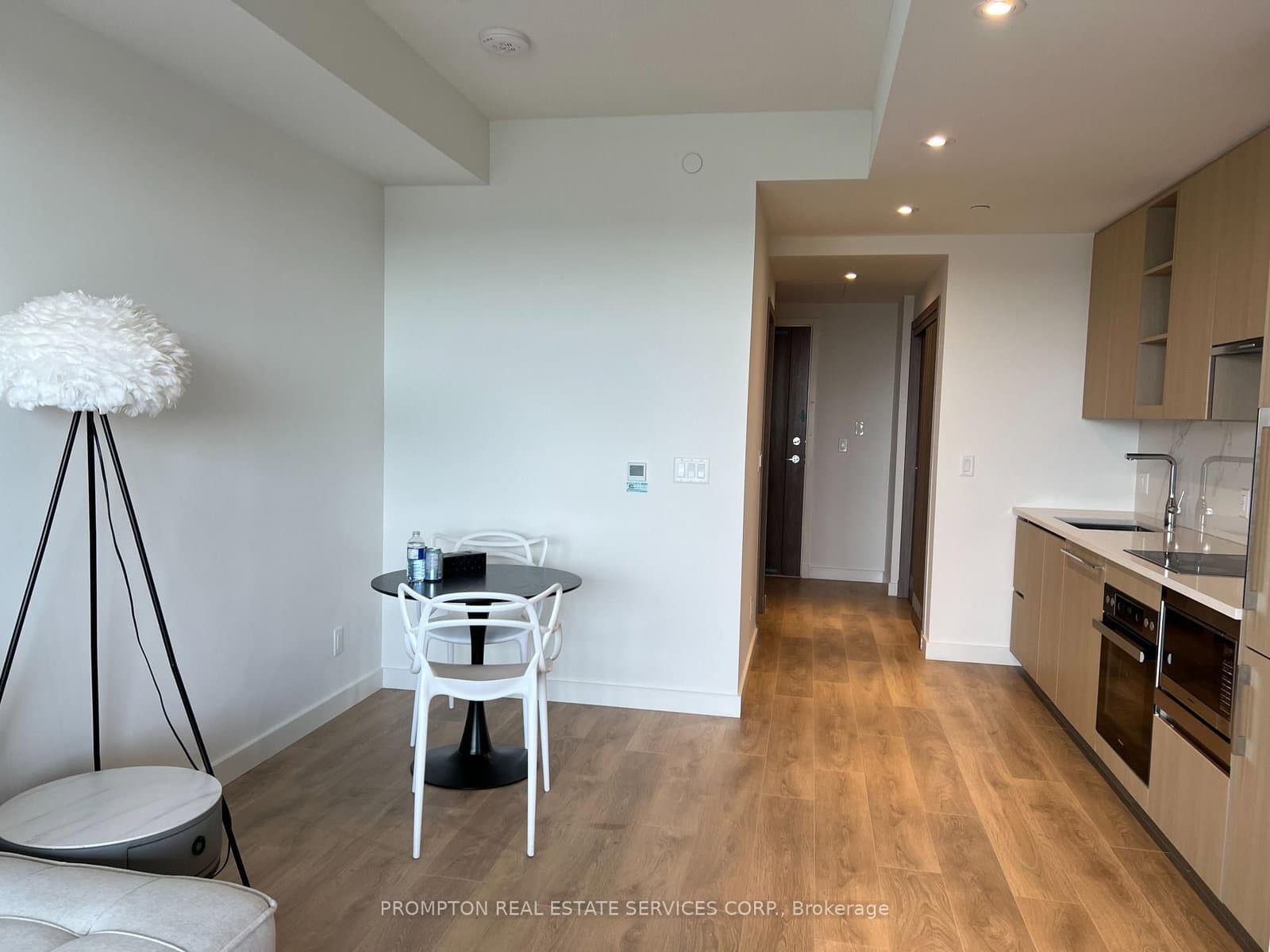 25 Mcmahon Drive, Unit 810 thumbnail 21