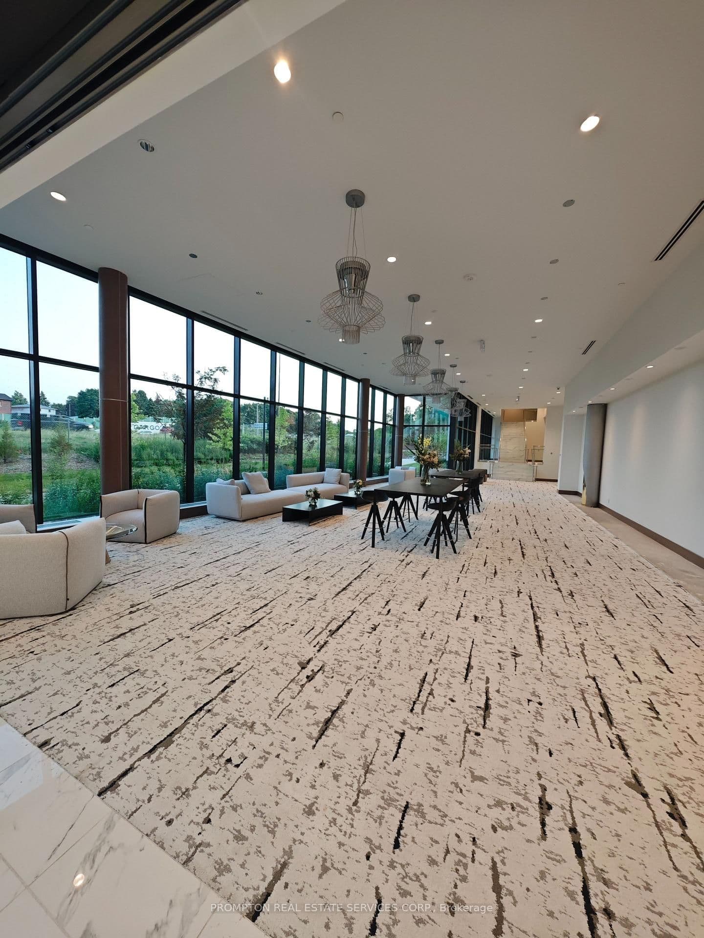 25 Mcmahon Drive, Unit 810 thumbnail 4