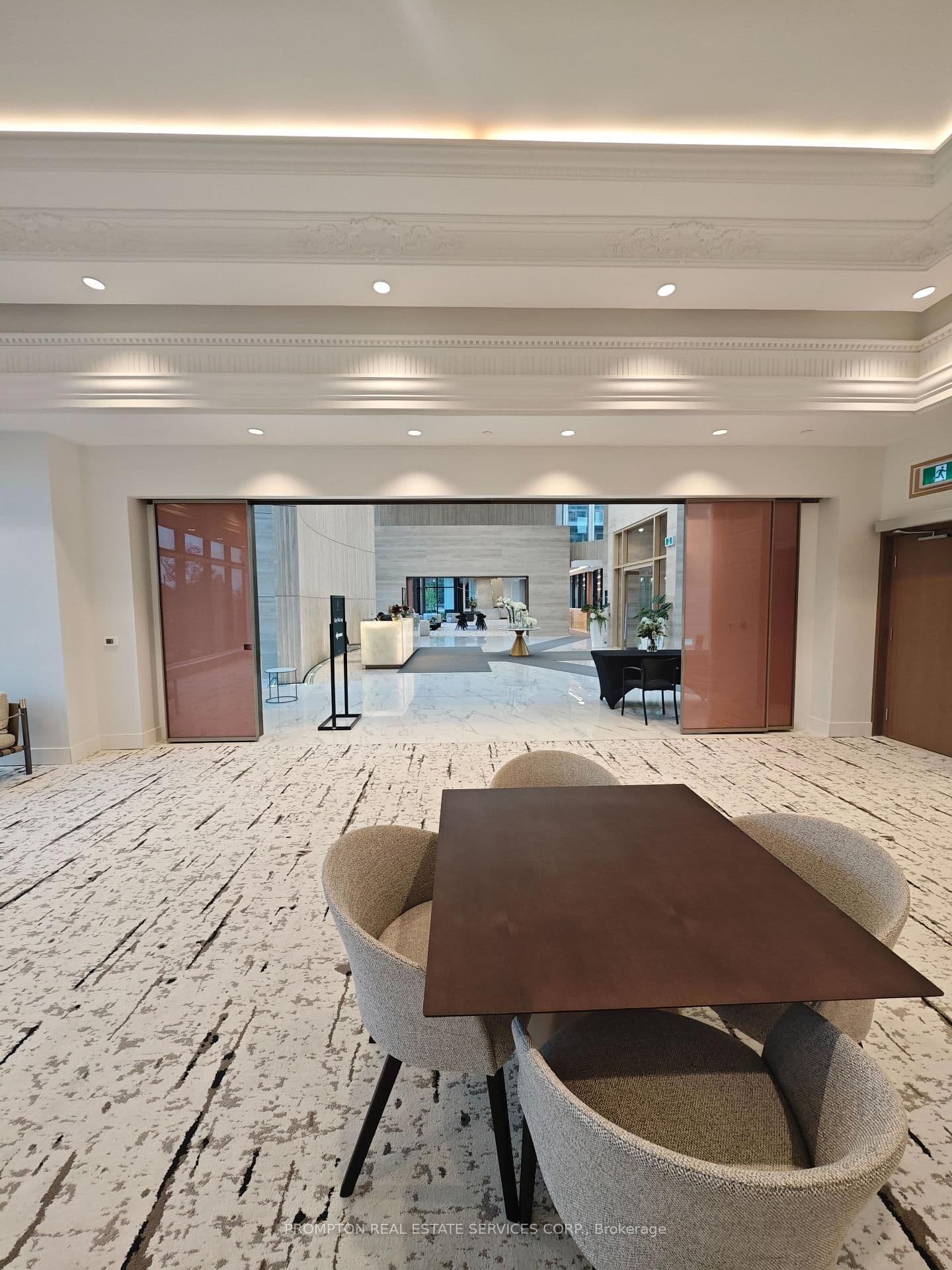 25 Mcmahon Drive, Unit 810 thumbnail 9