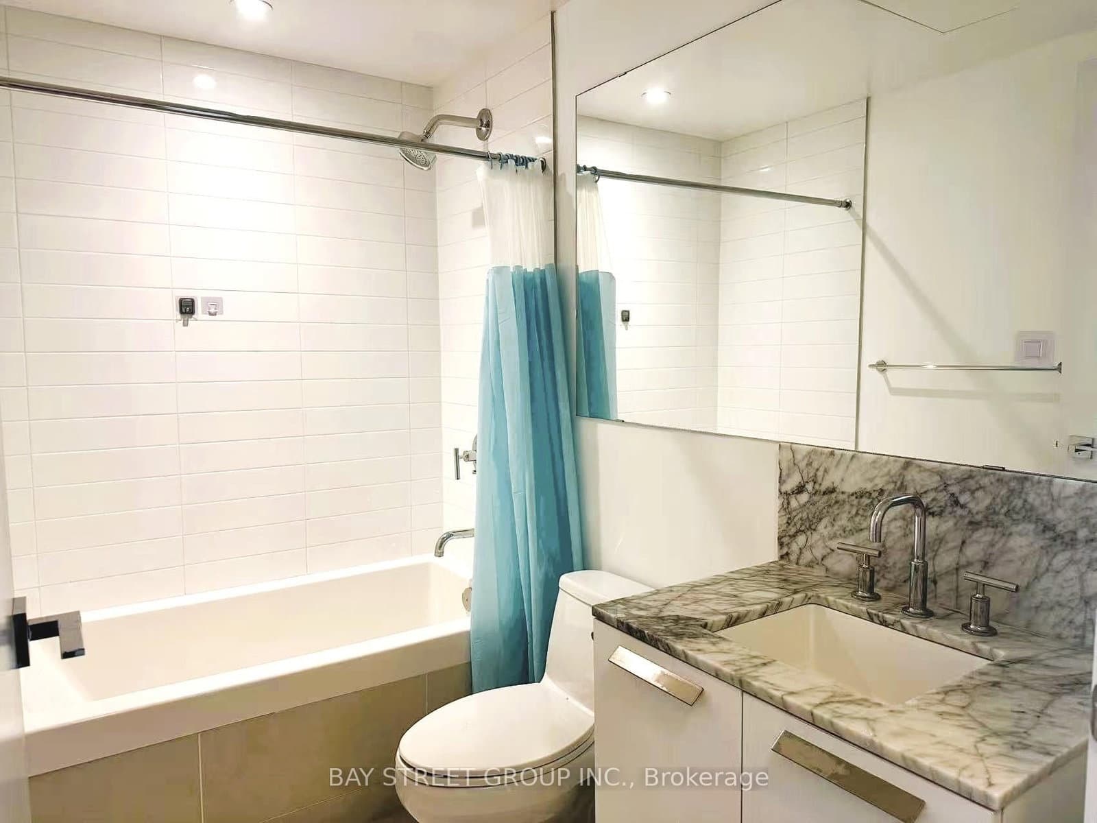 42 Charles Street E, Unit 1108 thumbnail 11