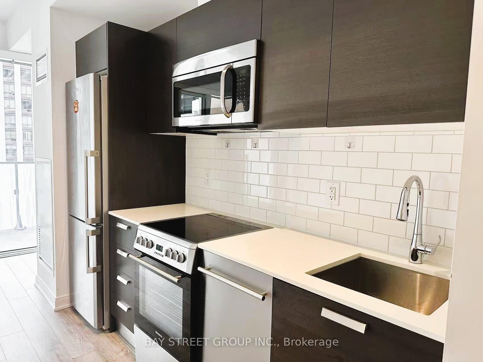 42 Charles Street E, Unit 1108 thumbnail 5