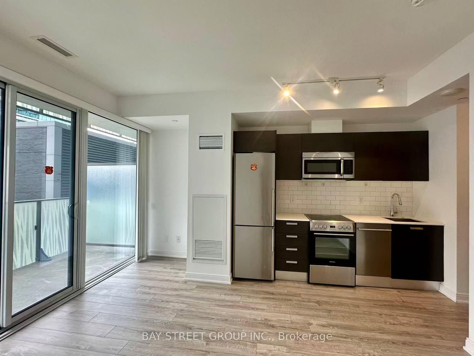 42 Charles Street E, Unit 1108 thumbnail 6