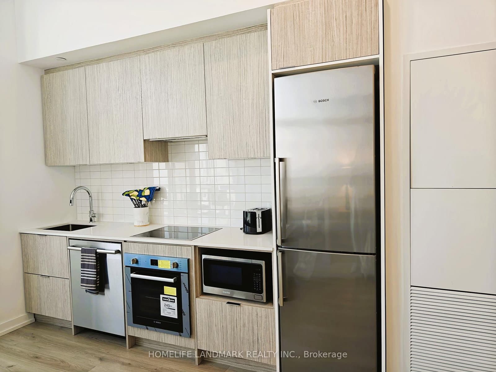 395 Bloor Street S, Unit 5501 thumbnail 14