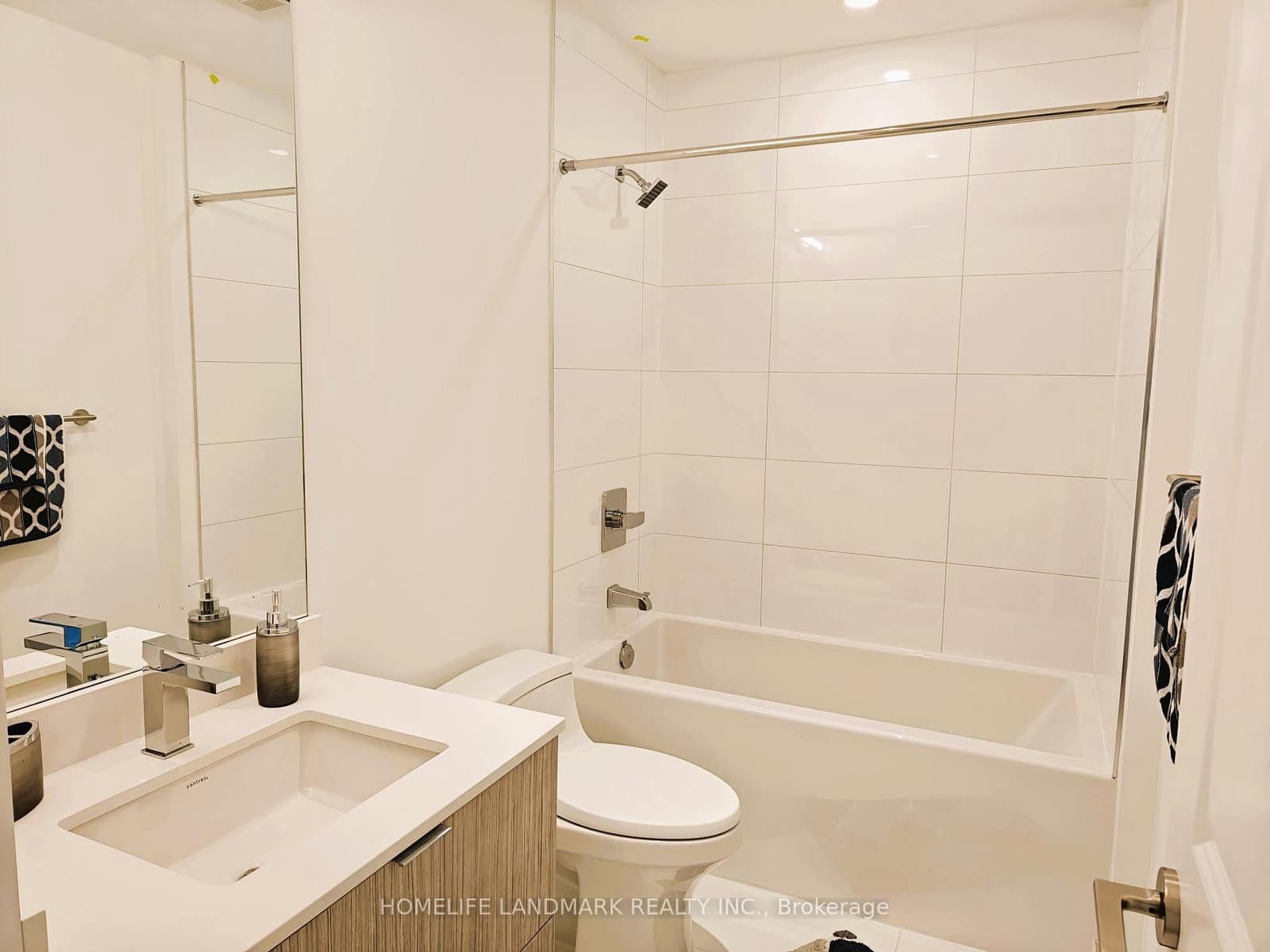 395 Bloor Street S, Unit 5501 thumbnail 15