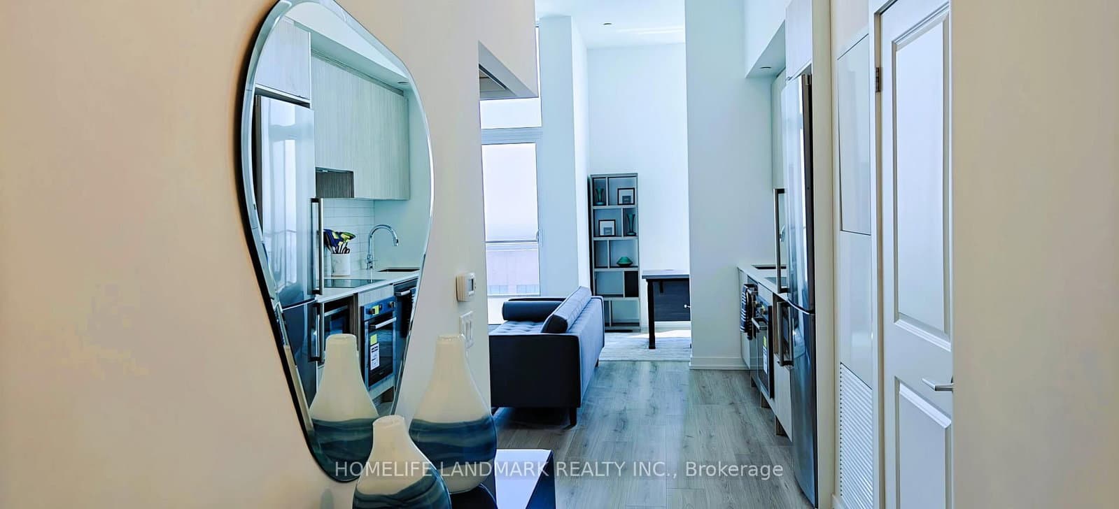 395 Bloor Street S, Unit 5501 thumbnail 4