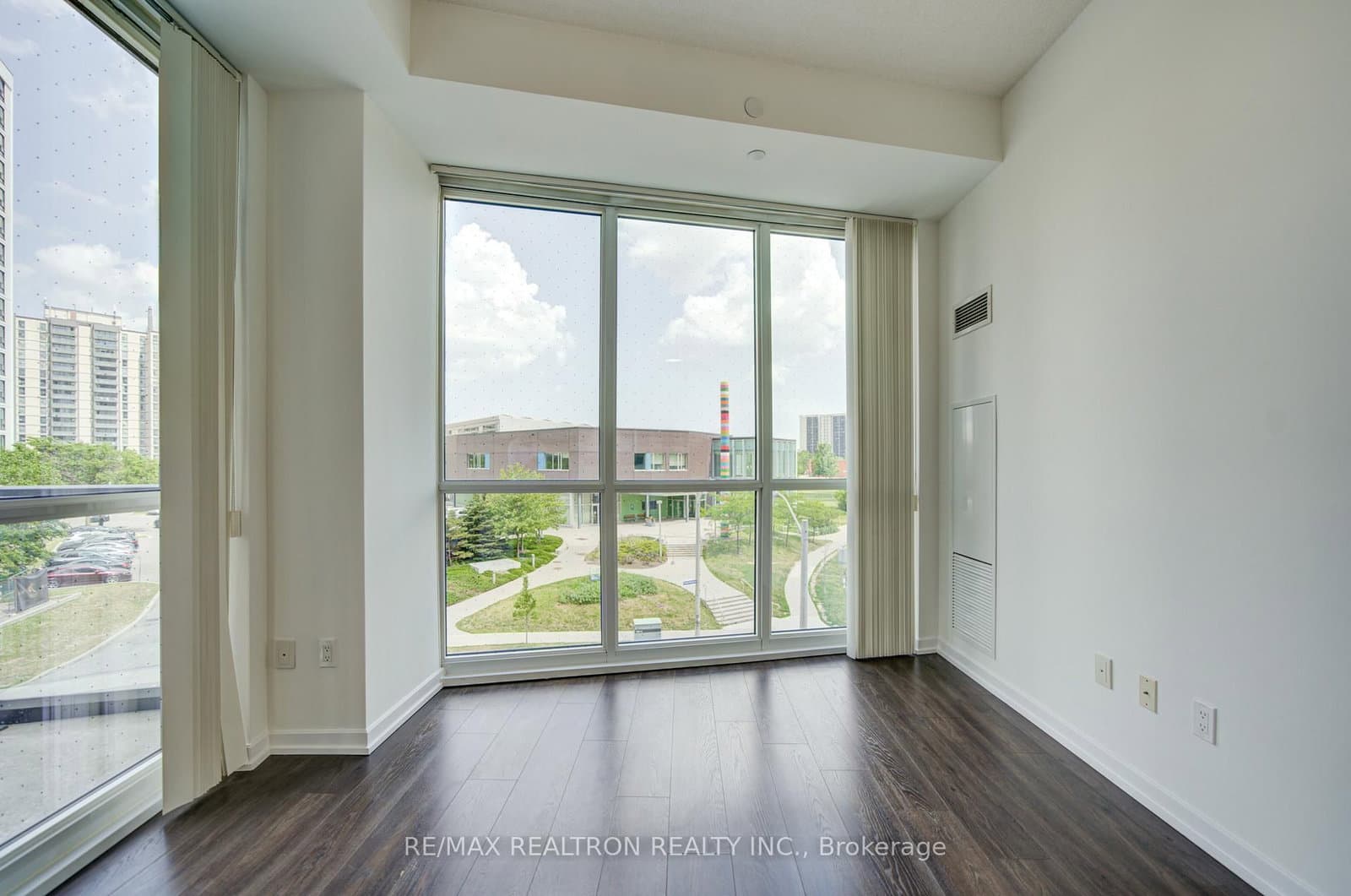 50 Forest Manor Road, Unit 311 thumbnail 16