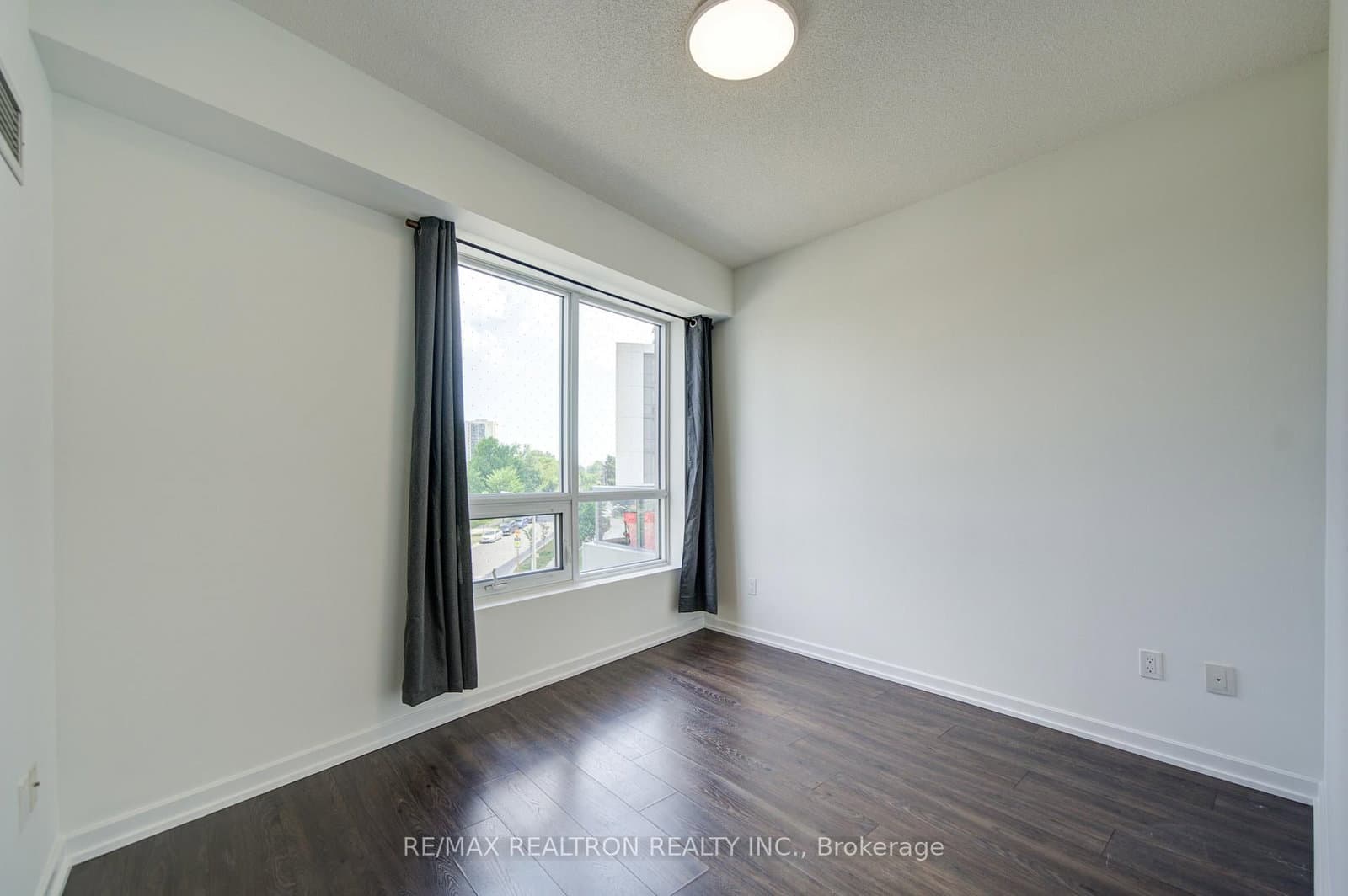 50 Forest Manor Road, Unit 311 thumbnail 29