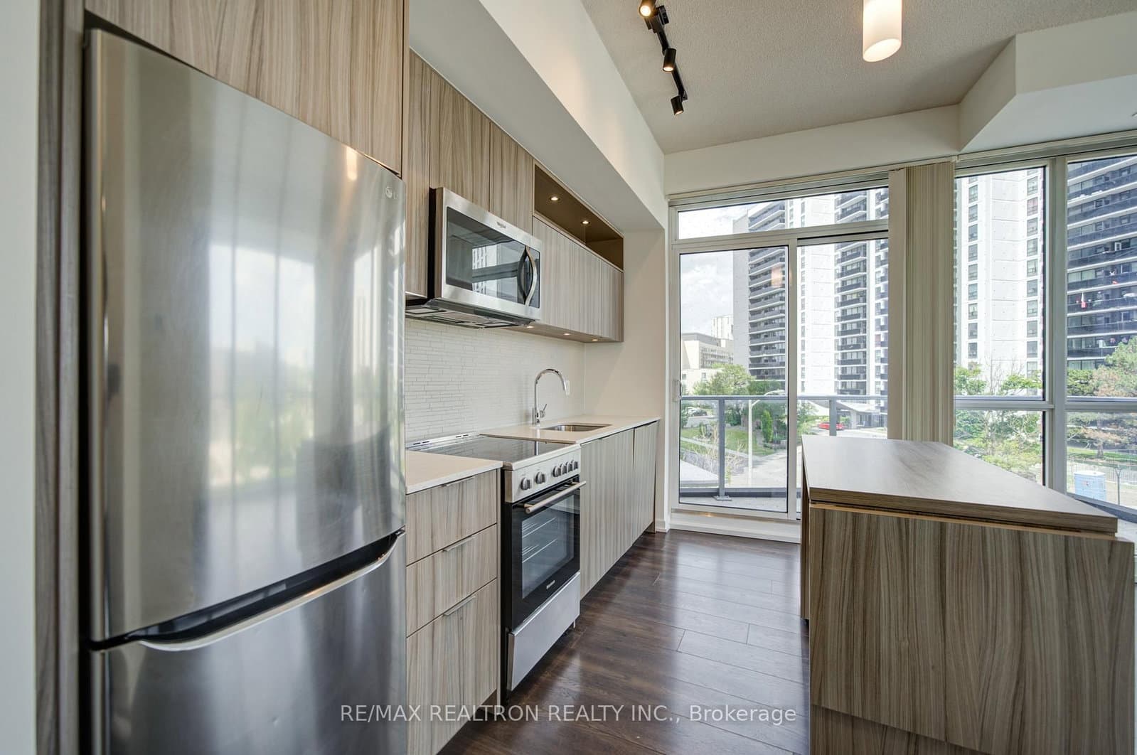 50 Forest Manor Road, Unit 311 thumbnail 8