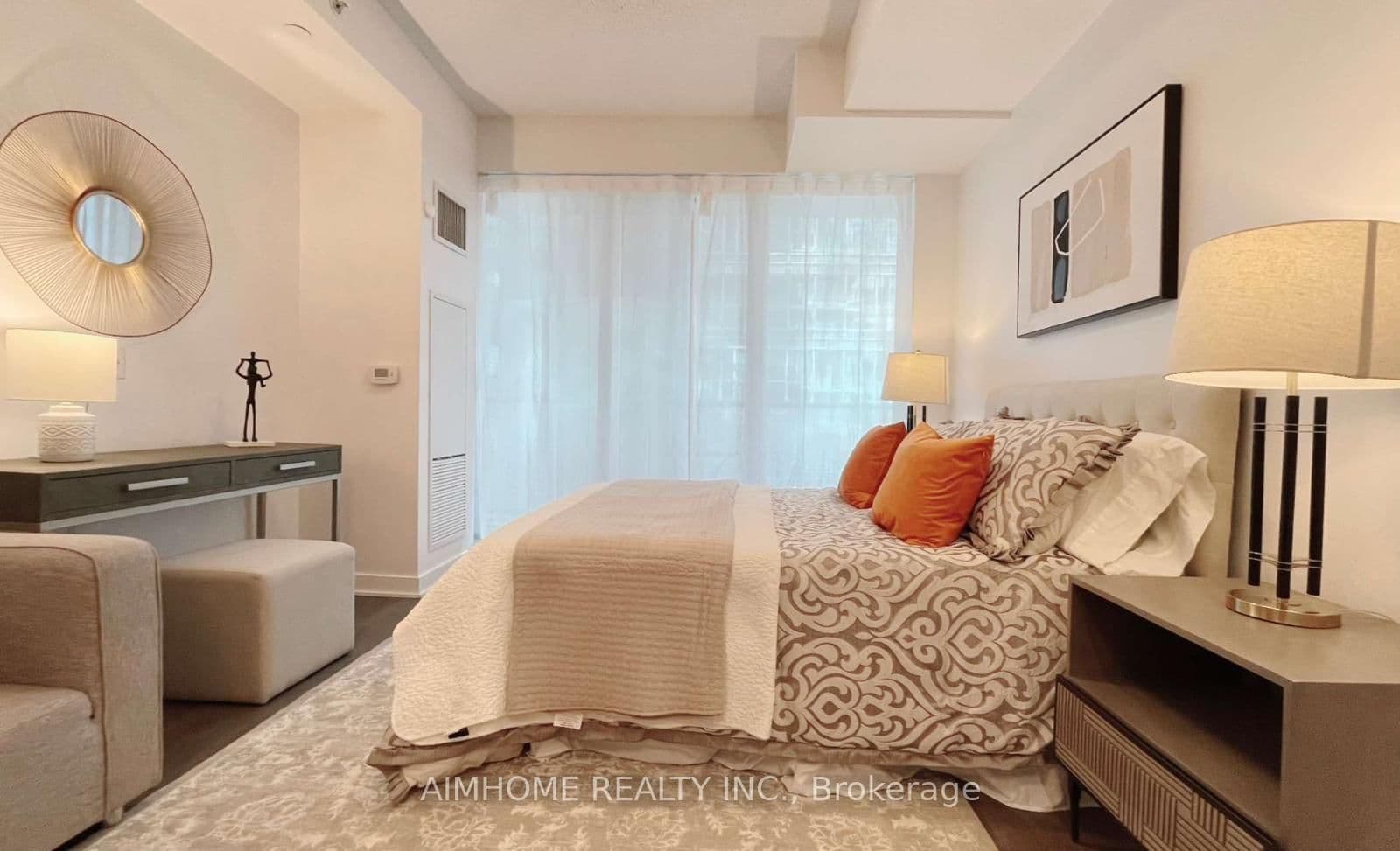 125 Blue Jays Way, Unit 2710 thumbnail 2