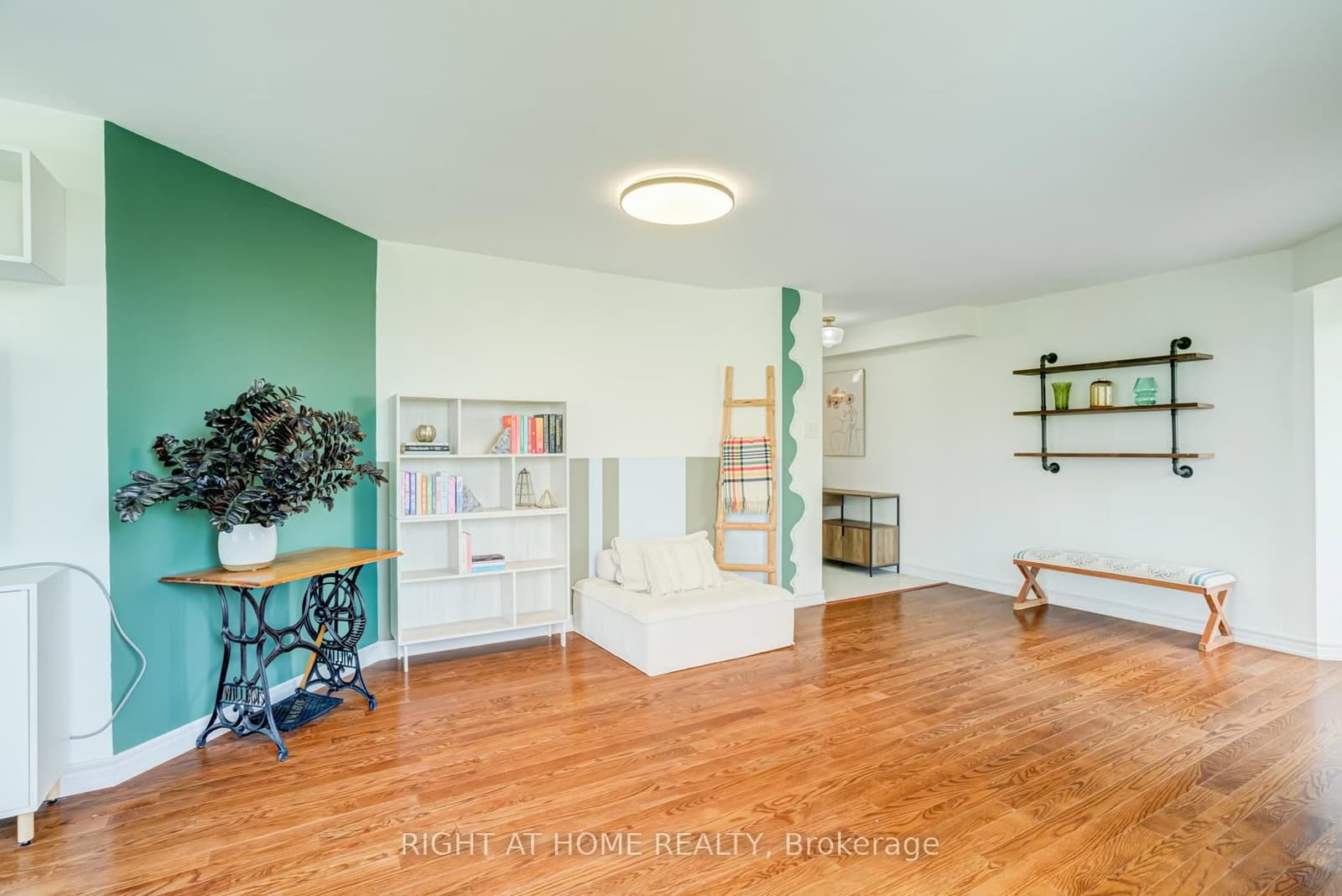 1101 Steeles Avenue W, Unit 411 thumbnail 17