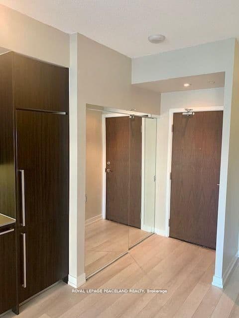 115 Mcmahon Drive, Unit 509 thumbnail 6