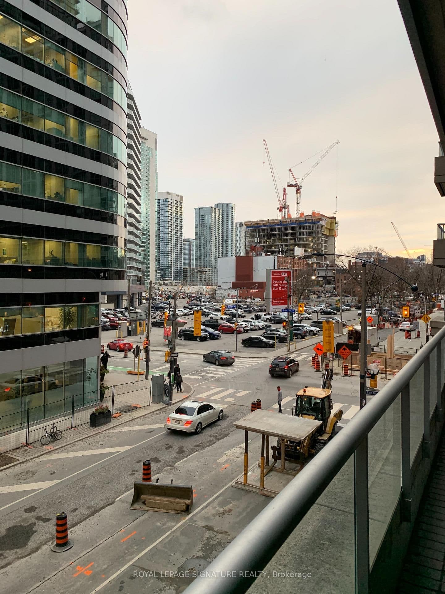270 Wellington Street W, Unit 313 thumbnail 12