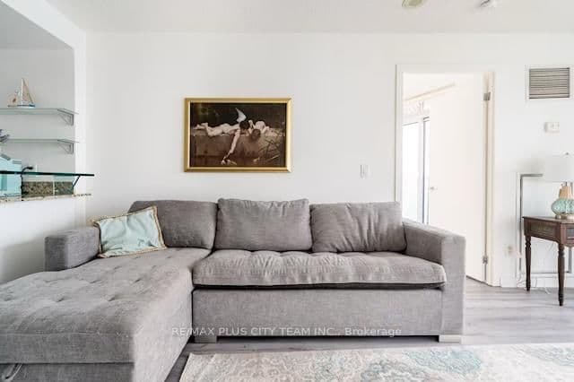 208 Queens Quay W, Unit 1608 thumbnail 10