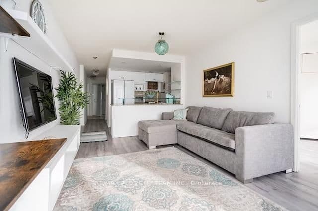 208 Queens Quay W, Unit 1608 thumbnail 15
