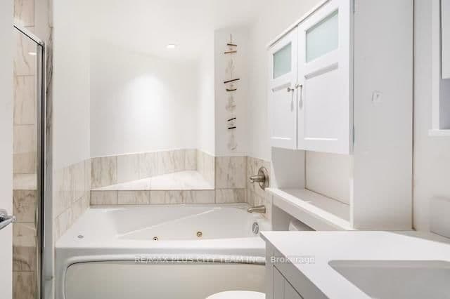 208 Queens Quay W, Unit 1608 thumbnail 7