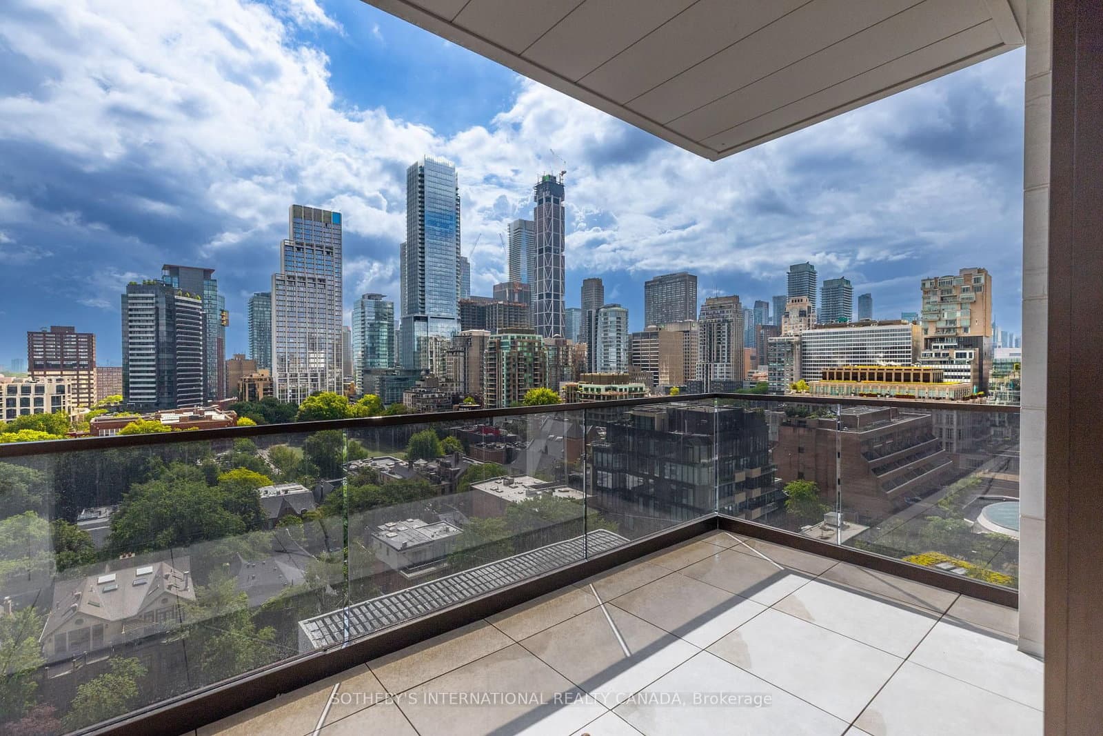 89 Avenue Road, Unit 1102 thumbnail 13