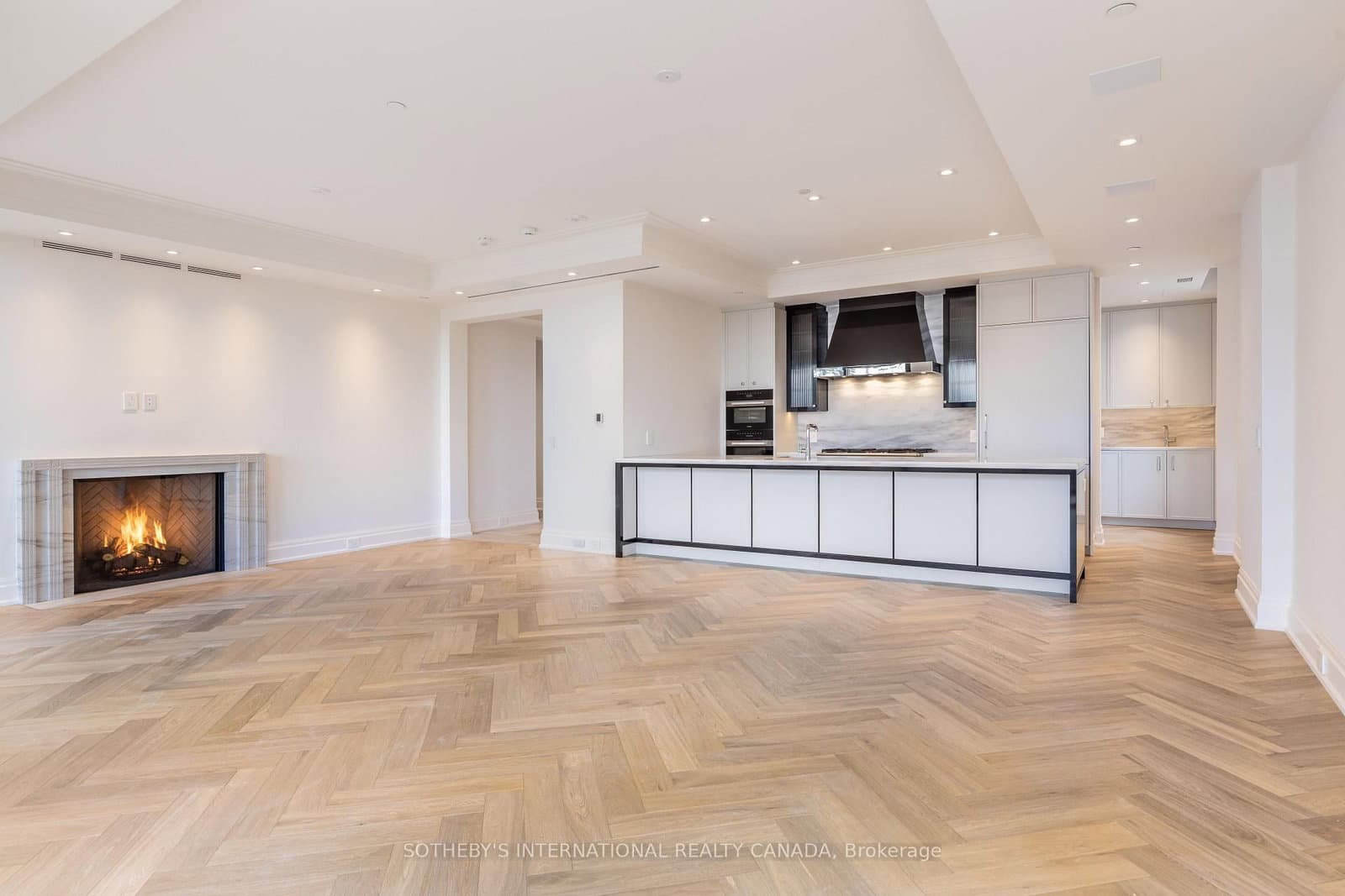 89 Avenue Road, Unit 1102 thumbnail 9