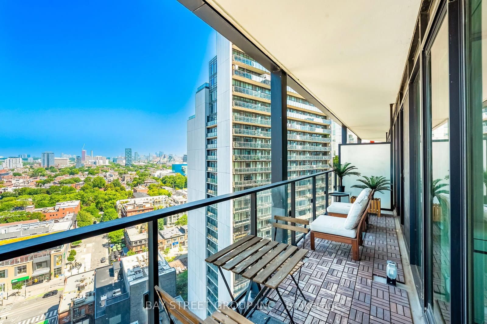 125 Peter Street, Unit 1803 thumbnail 14