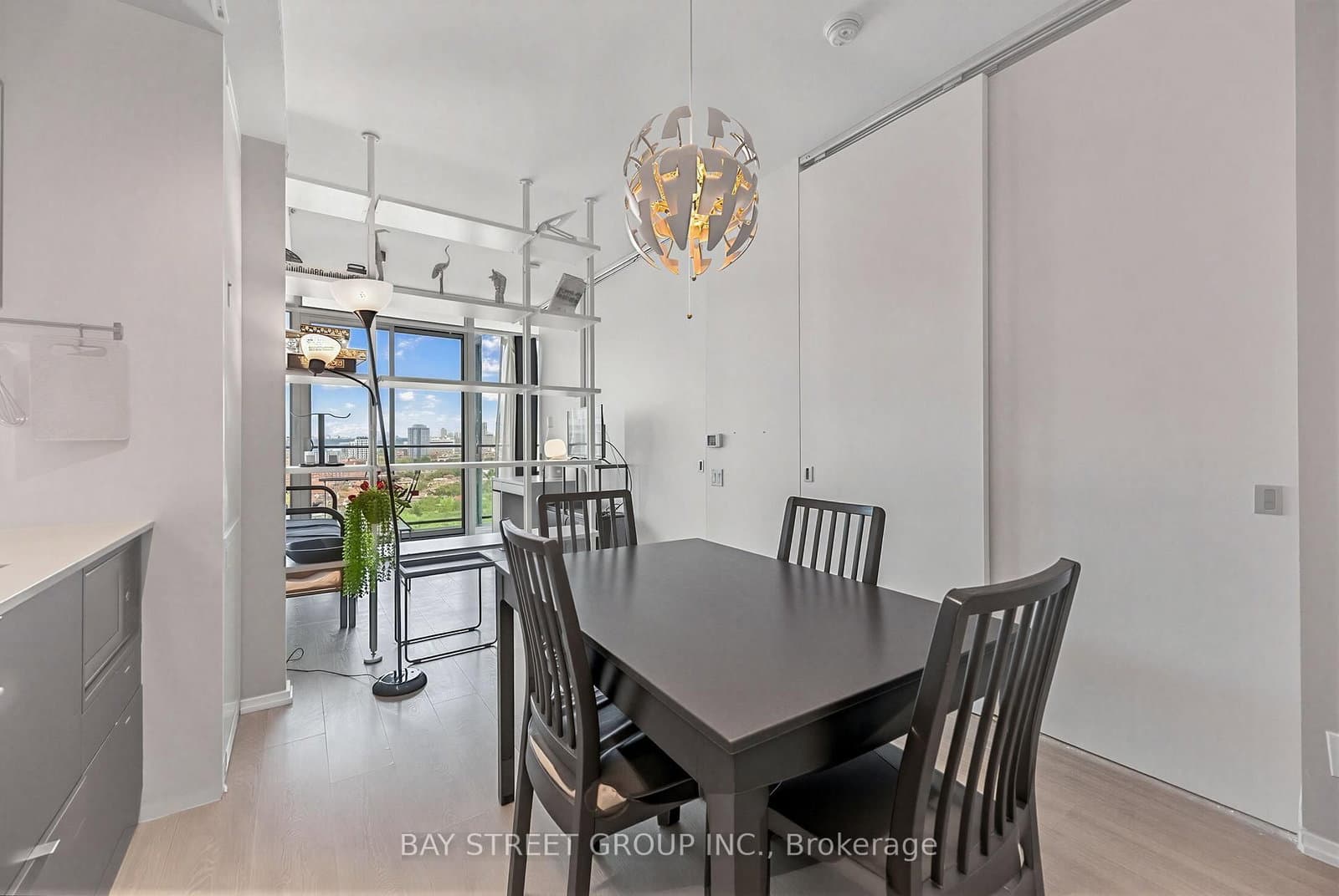 125 Peter Street, Unit 1803 thumbnail 7
