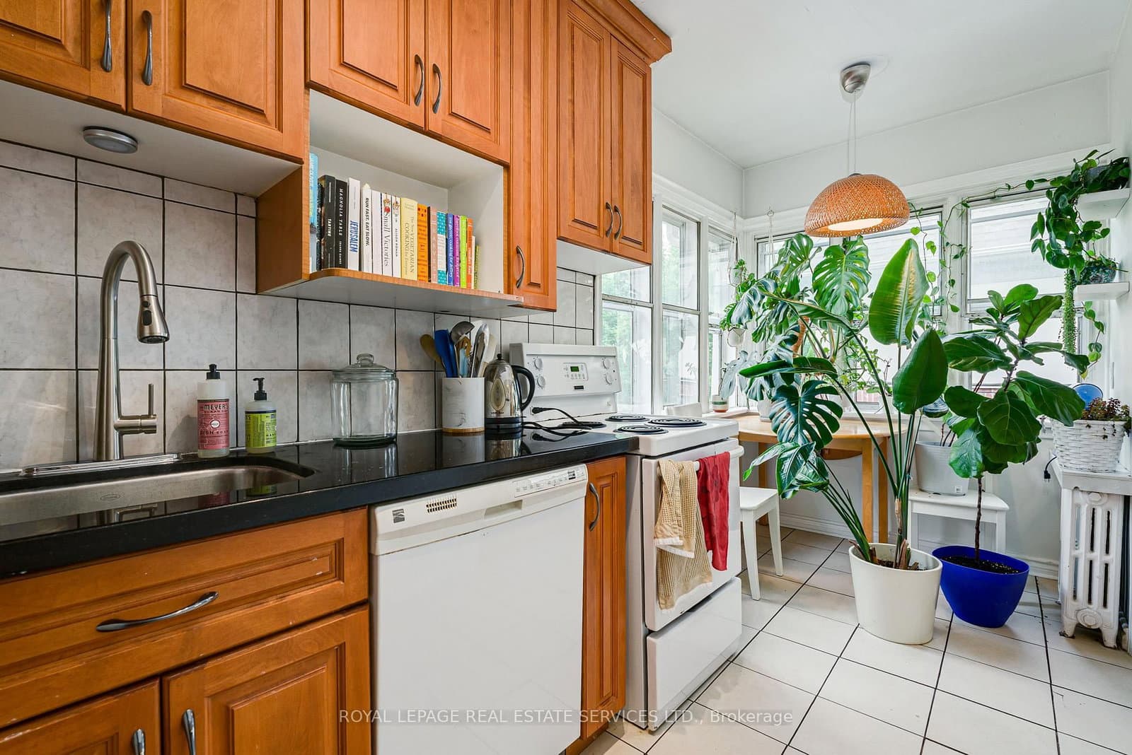 50 Glenrose Avenue, Unit 4 thumbnail 5