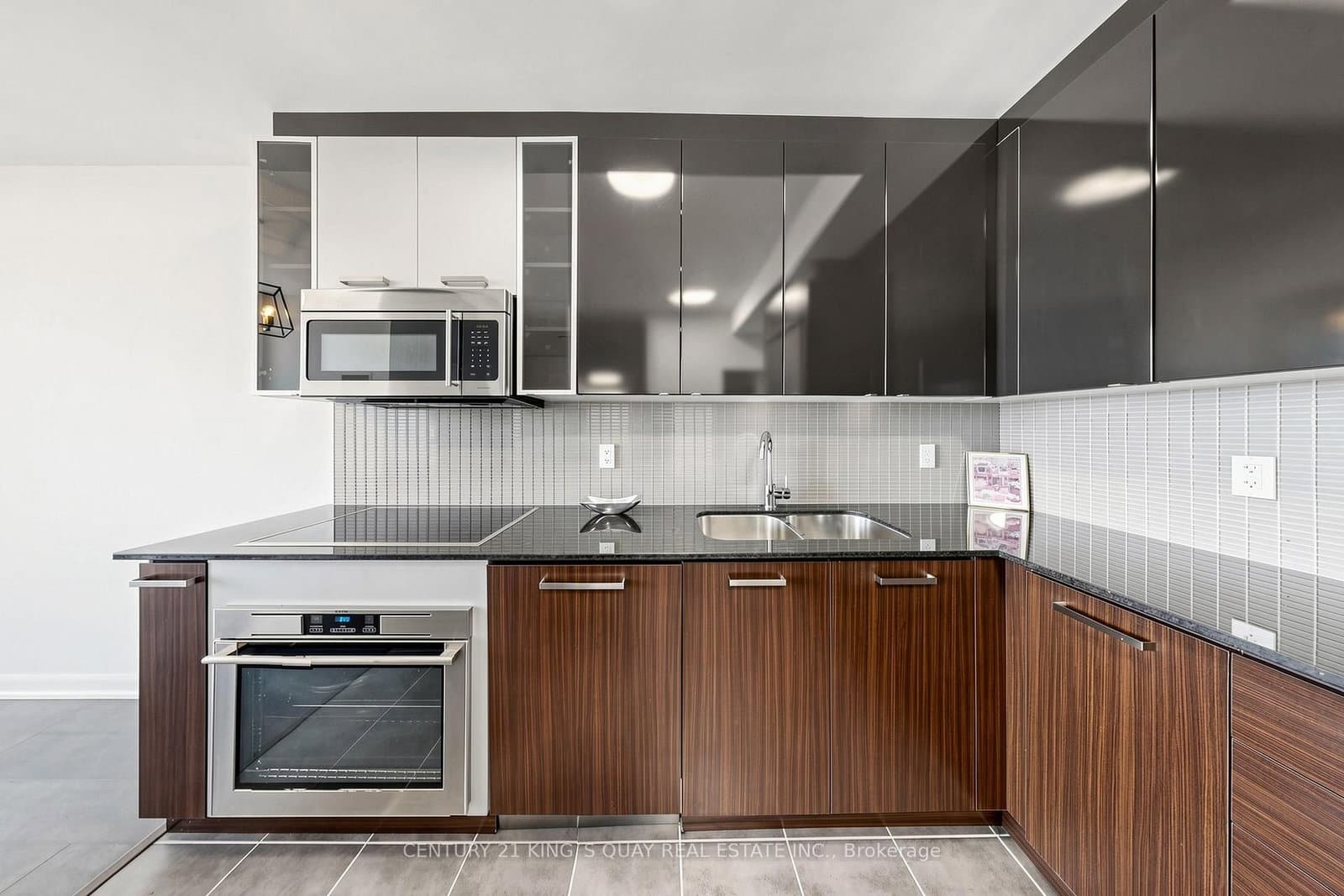 5168 Yonge Street, Unit LPH101 thumbnail 20