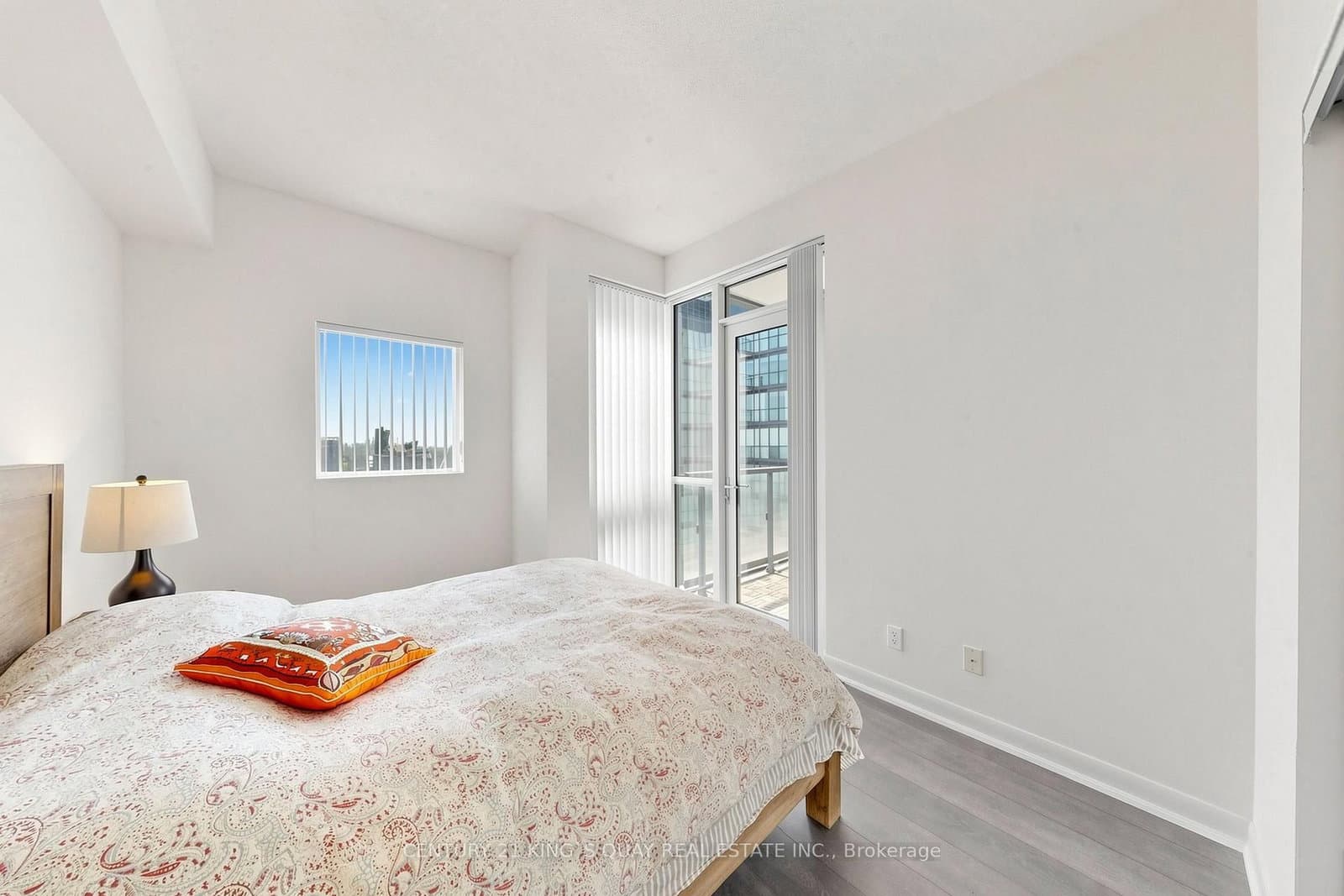 5168 Yonge Street, Unit LPH101 thumbnail 25