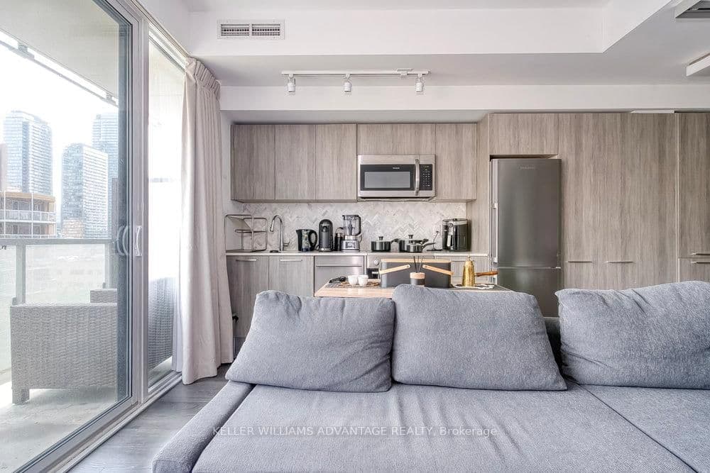 28 Wellesley Street E, Unit 603 thumbnail 15