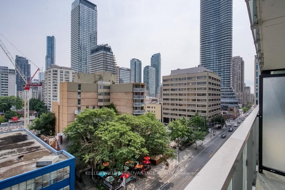 28 Wellesley Street E, Unit 603 thumbnail 21