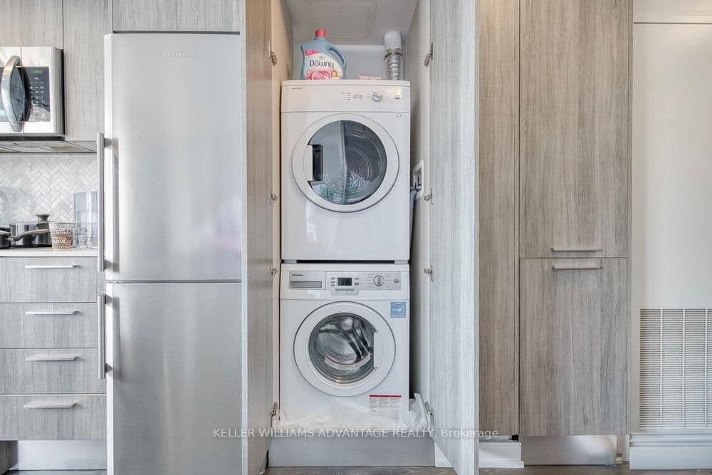 28 Wellesley Street E, Unit 603 thumbnail 7