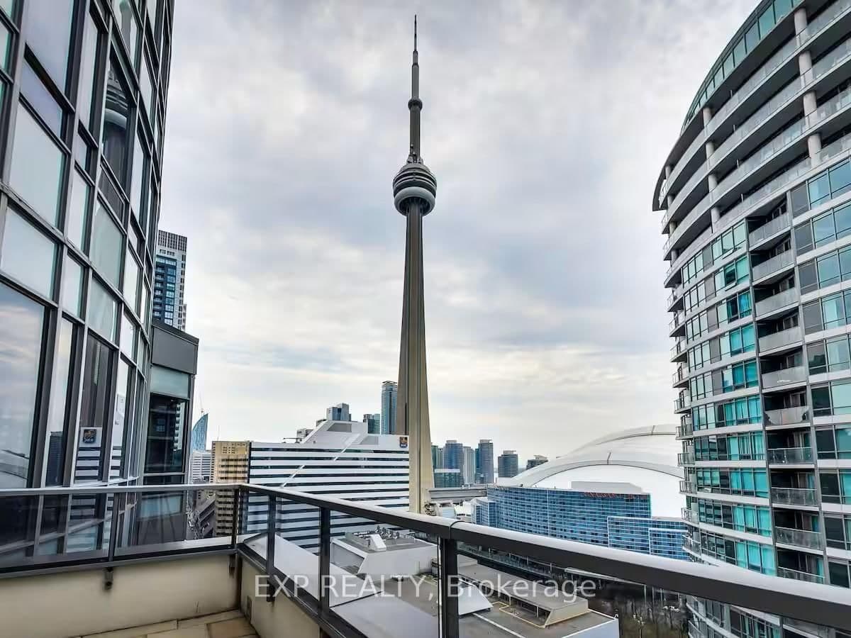 20 Blue Jays Way, Unit 814 - Image 1