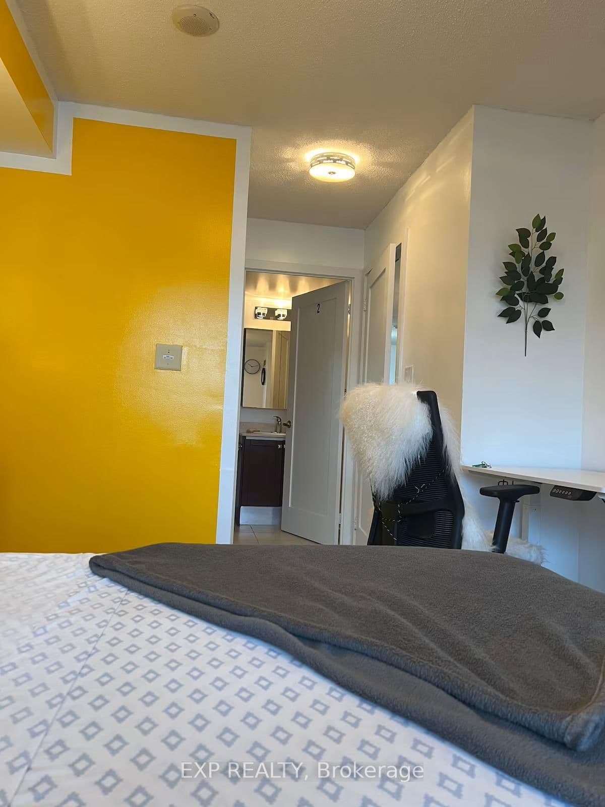 20 Blue Jays Way, Unit 814 thumbnail 19