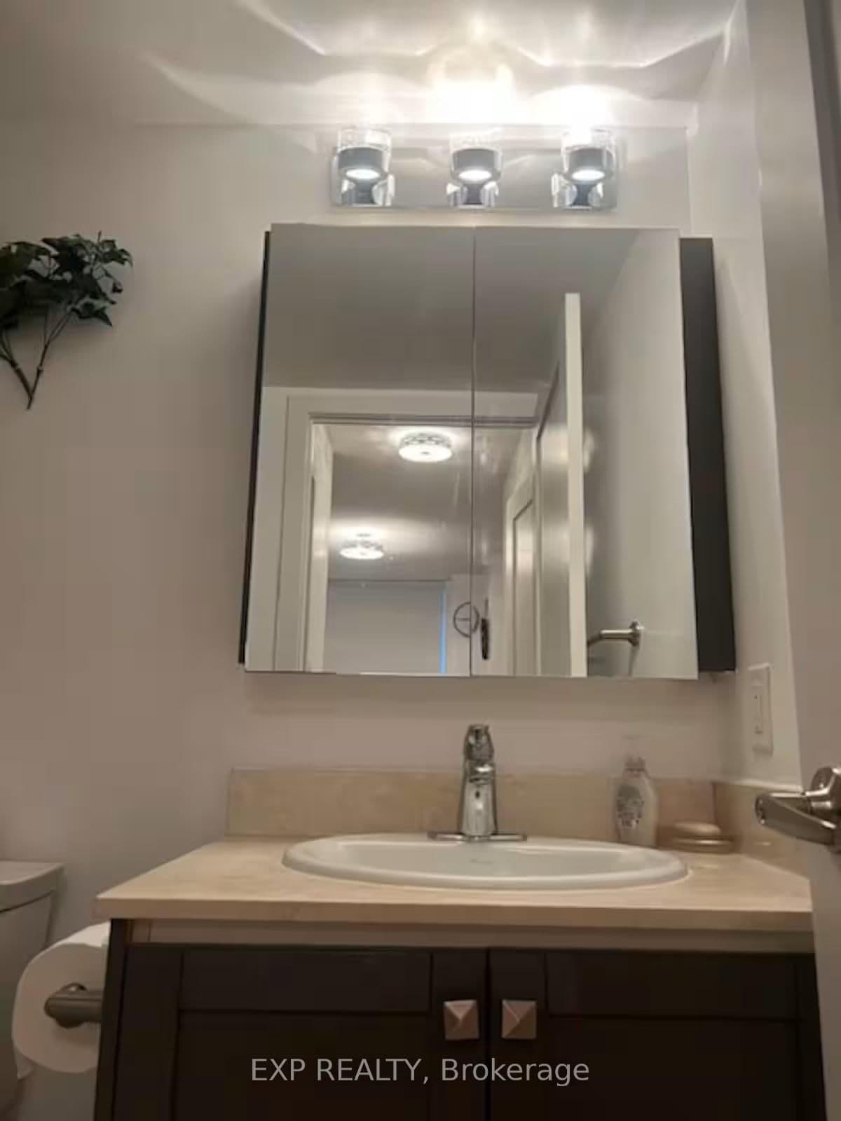 20 Blue Jays Way, Unit 814 thumbnail 24