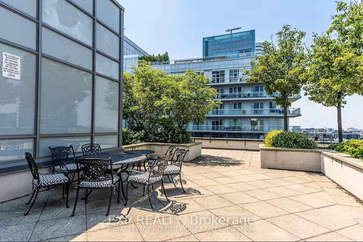 20 Blue Jays Way, Unit 814 thumbnail 26
