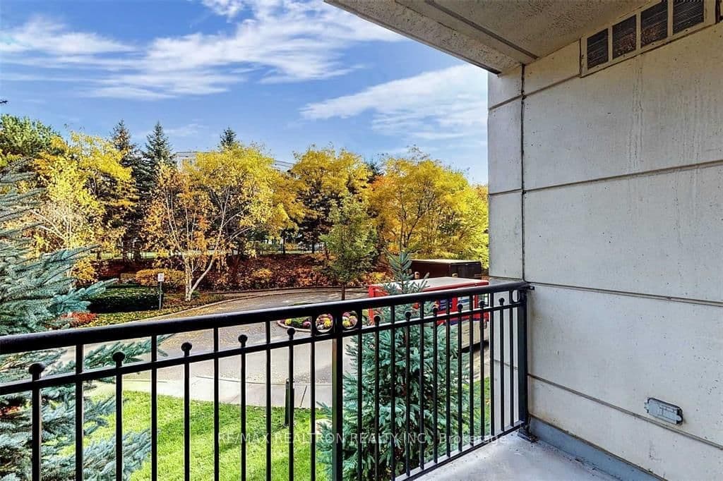18 William Carson Crescent, Unit 211 thumbnail 22