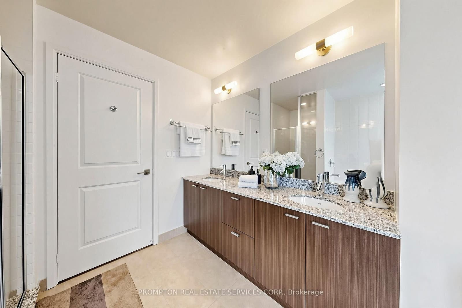 88 Sheppard Avenue E, Unit Th17 thumbnail 35