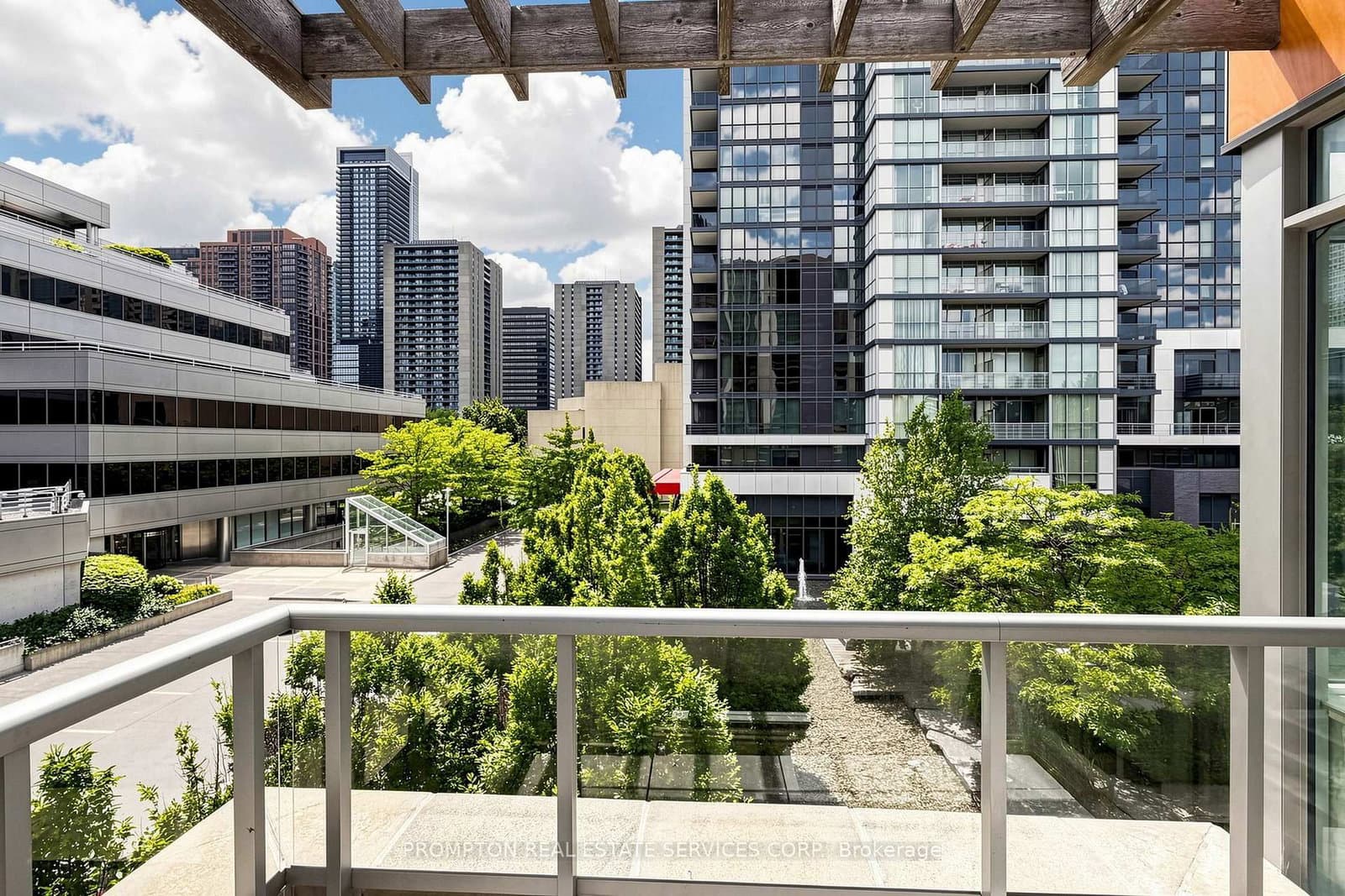 88 Sheppard Avenue E, Unit Th17 thumbnail 39