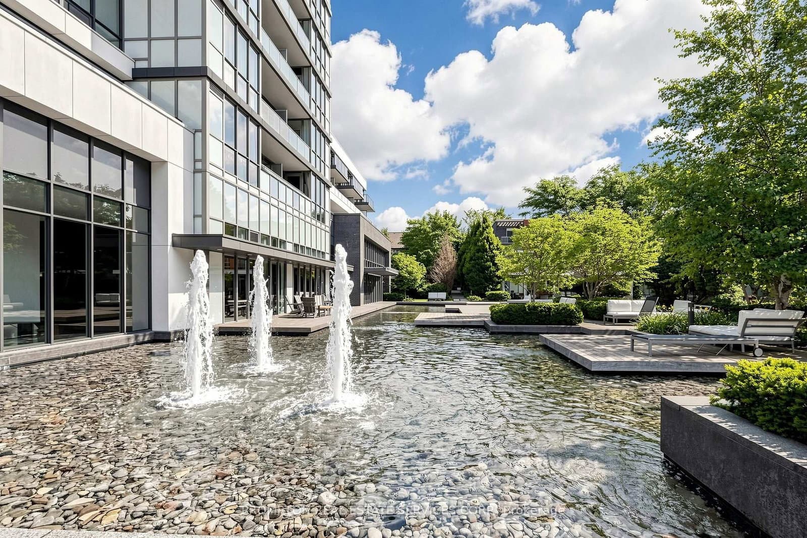 88 Sheppard Avenue E, Unit Th17 thumbnail 47