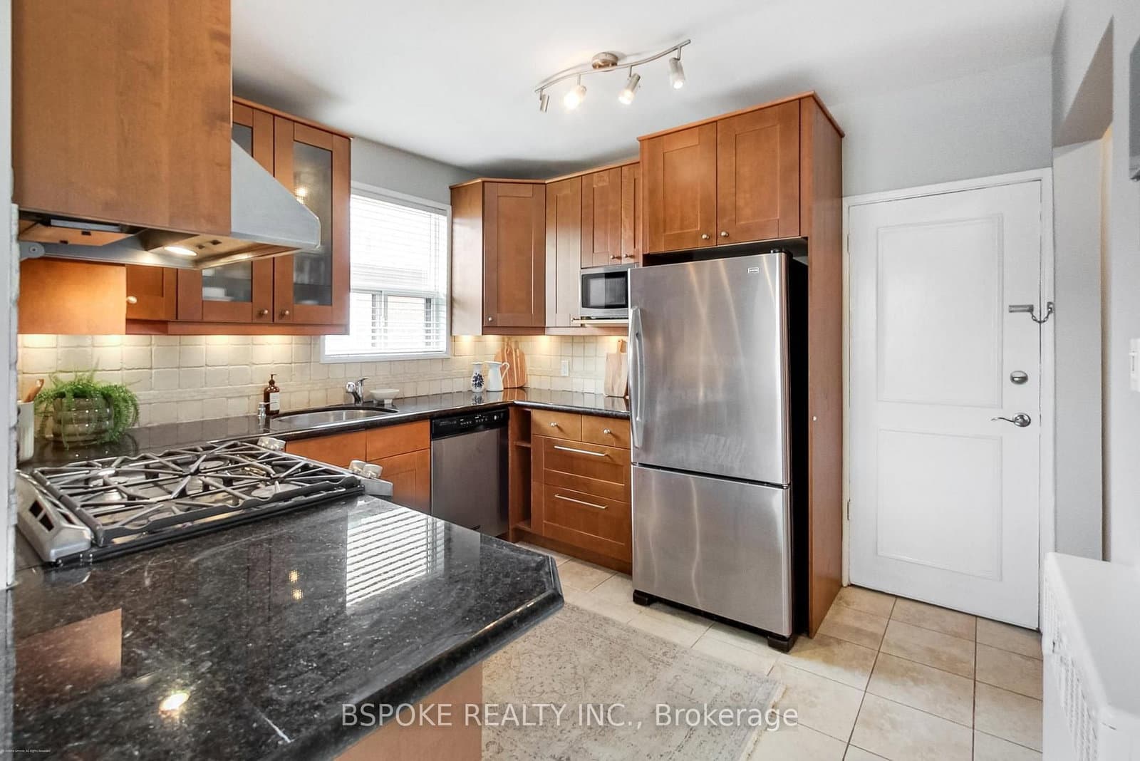 7 Warwick Avenue, Unit 3 thumbnail 10