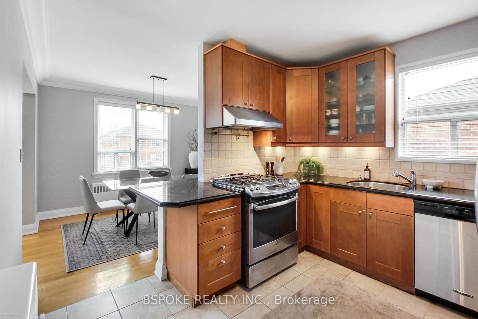 7 Warwick Avenue, Unit 3 thumbnail 8