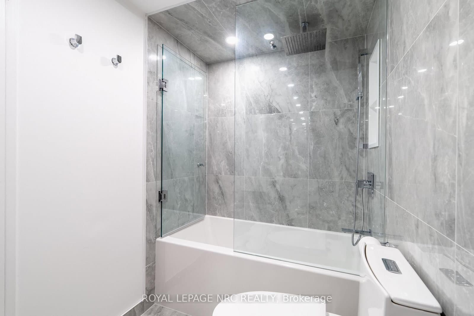 30 Church Street, Unit 506 thumbnail 22