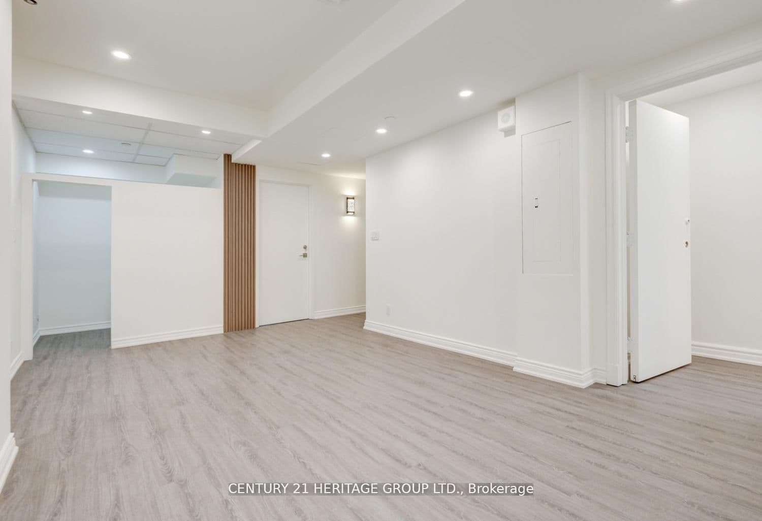 2900 Yonge Street, Unit 101 thumbnail 13